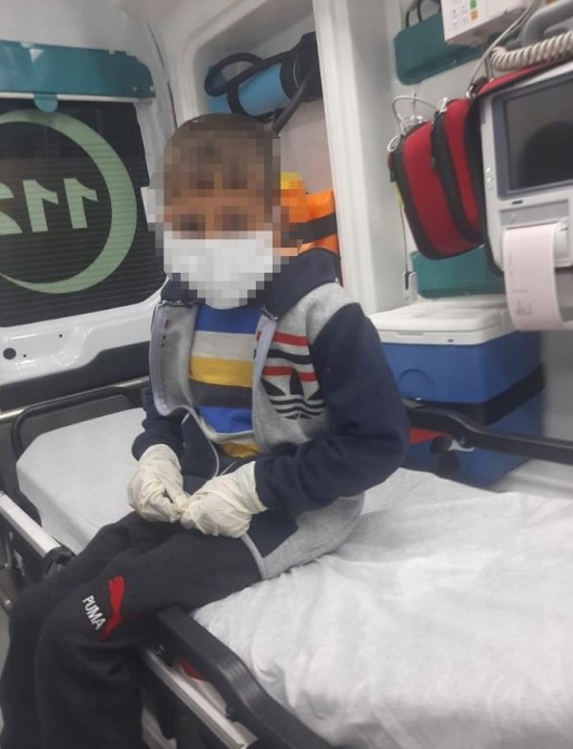 Bitlis'te köpeğin ısırdığı 2 çocuktan biri kuduz oldu! 'Sudan korkuyor, hırçın davranıyor'